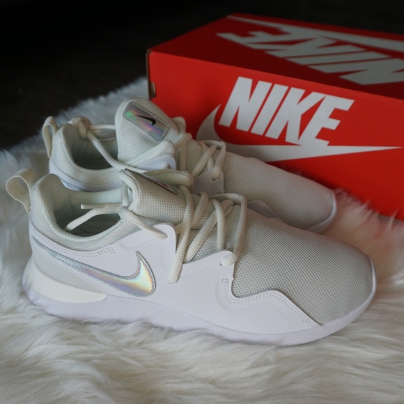 Nike Tessen running shoes white NWB training - Picture 4 of 7